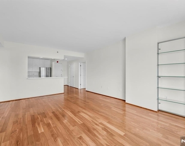 2110 City - Photo Thumbnail 13
