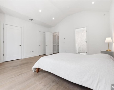 30 Lafayette - Photo Thumbnail 27