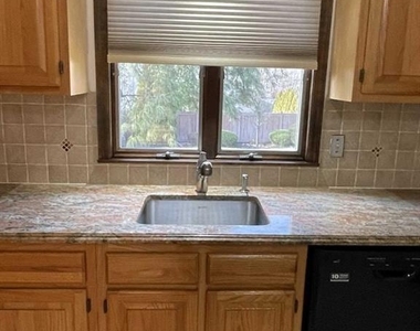 535 Hillside - Photo Thumbnail 11
