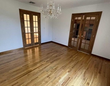 535 Hillside - Photo Thumbnail 4