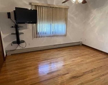 535 Hillside - Photo Thumbnail 27