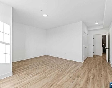 520 Cliff - Photo Thumbnail 11