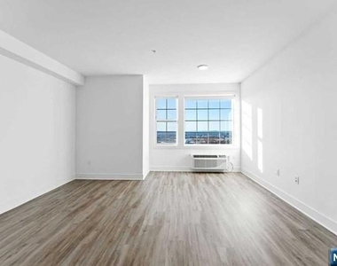 520 Cliff - Photo Thumbnail 3