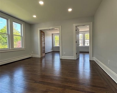 240 E Forest - Photo Thumbnail 8