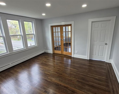 240 E Forest - Photo Thumbnail 9