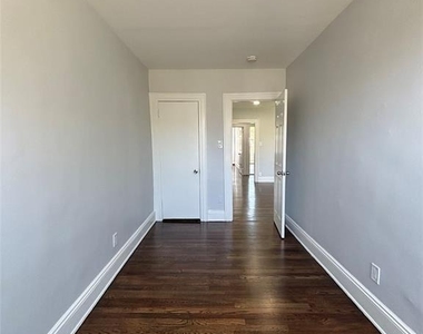 240 E Forest - Photo Thumbnail 6