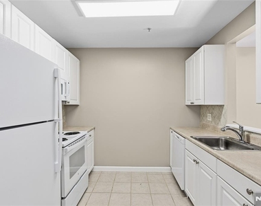 905 River - Photo Thumbnail 8