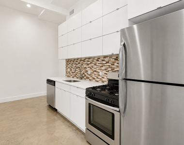 753 Lexington Avenue - Photo Thumbnail 1