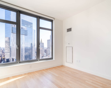 105 W 29th Street - Photo Thumbnail 22