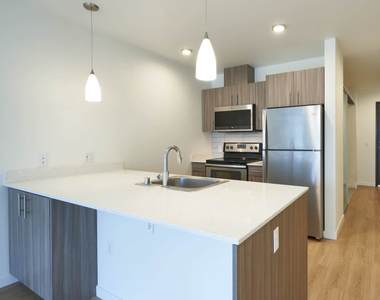 3220 California Ave Sw - Photo Thumbnail 6