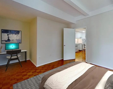 150 West 51st Street - Photo Thumbnail 3