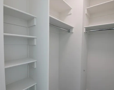 555 10th Avenue - Photo Thumbnail 5