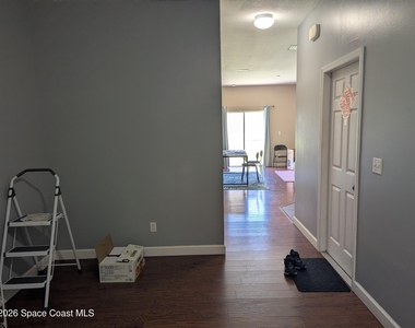 2630 Revolution Street N - Photo Thumbnail 8