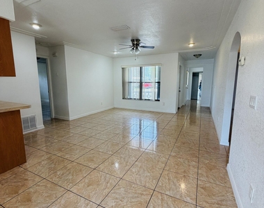 981 Palmer Street - Photo Thumbnail 12