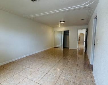 981 Palmer Street - Photo Thumbnail 10