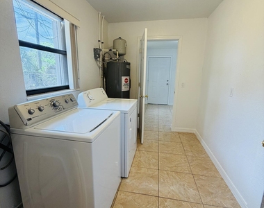 981 Palmer Street - Photo Thumbnail 15