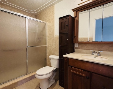 981 Palmer Street - Photo Thumbnail 8