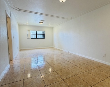 981 Palmer Street - Photo Thumbnail 9