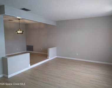 530 Rio Lane - Photo Thumbnail 3