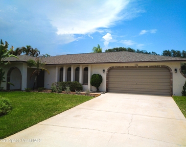 530 Rio Lane - Photo Thumbnail 1