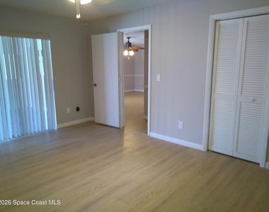 530 Rio Lane - Photo Thumbnail 9