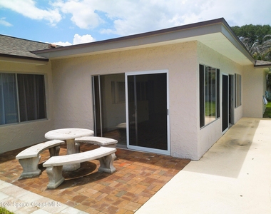 530 Rio Lane - Photo Thumbnail 25