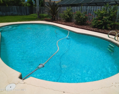 530 Rio Lane - Photo Thumbnail 2