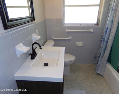 1819 Poinsetta Boulevard - Photo Thumbnail 6