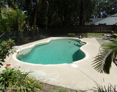 1819 Poinsetta Boulevard - Photo Thumbnail 14