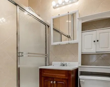 167 East 33rd Street - Photo Thumbnail 4