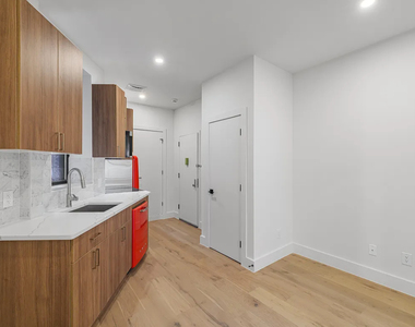 188 6th Avenue - Photo Thumbnail 1