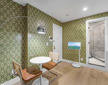 236 West 15th Street - Photo Thumbnail 1