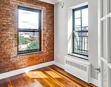 Lexington Ave. - Photo Thumbnail 3