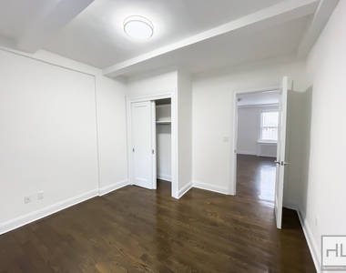 East 37 Street - Photo Thumbnail 4