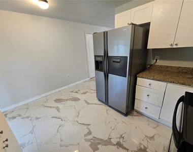 3406 Murrow Street - Photo Thumbnail 11