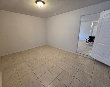 3406 Murrow Street - Photo Thumbnail 15