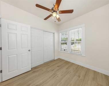 779 4th Avenue N - Photo Thumbnail 17