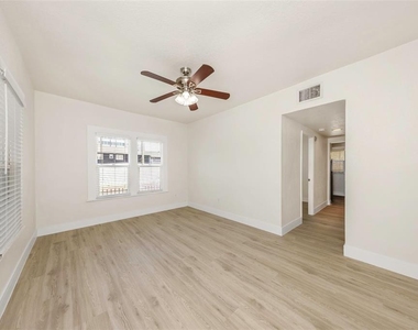 779 4th Avenue N - Photo Thumbnail 6