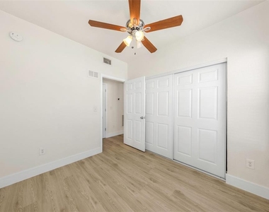 779 4th Avenue N - Photo Thumbnail 18