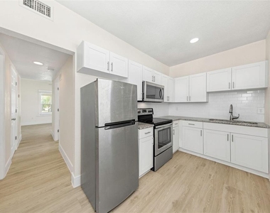 779 4th Avenue N - Photo Thumbnail 10