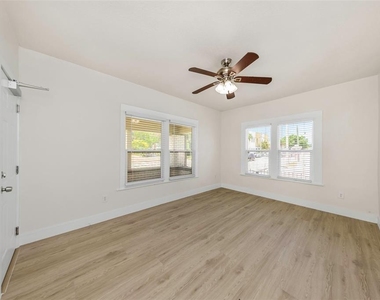779 4th Avenue N - Photo Thumbnail 7