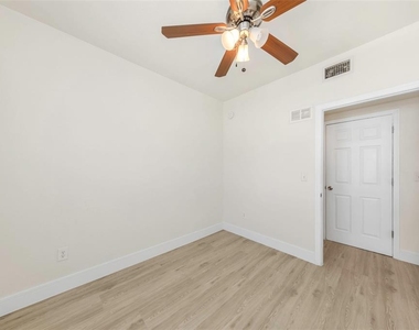 779 4th Avenue N - Photo Thumbnail 19