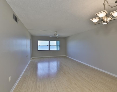 1270 Gulf Boulevard - Photo Thumbnail 9
