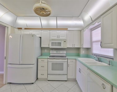 1270 Gulf Boulevard - Photo Thumbnail 5