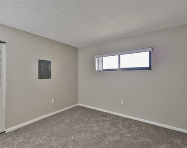 1270 Gulf Boulevard - Photo Thumbnail 13