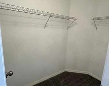 1142 Ballard Green Place - Photo Thumbnail 12