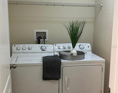 1142 Ballard Green Place - Photo Thumbnail 9