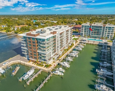 900 N Osceola - Photo Thumbnail 20