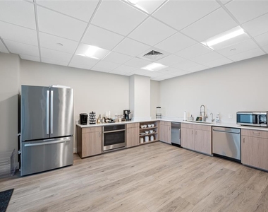 900 N Osceola - Photo Thumbnail 23