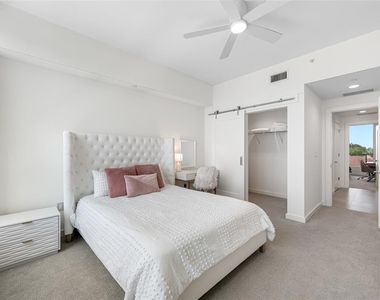 900 N Osceola - Photo Thumbnail 13